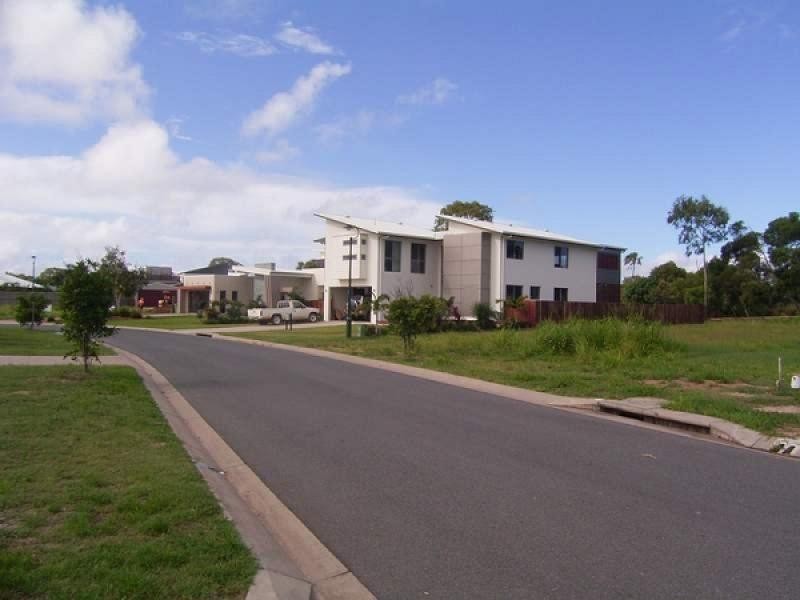 18 Seafarer Court, Blacks Beach QLD 4740