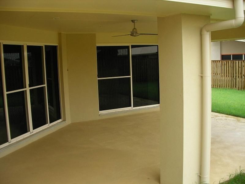 6 NARRABEEN STREET, Blacks Beach QLD 4740