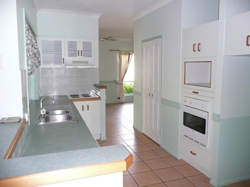 52 McLaughlin Drive, Eimeo QLD 4740