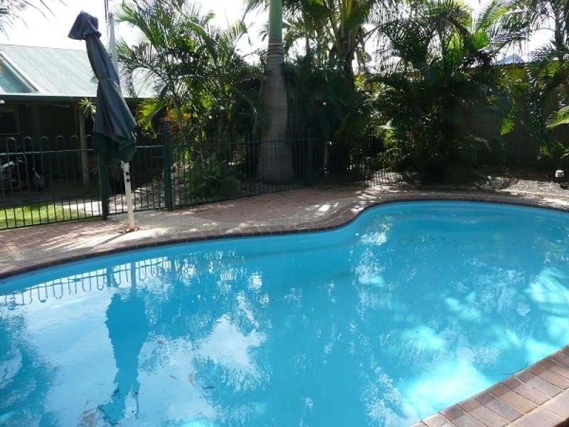 4 Parsons Street, Bucasia QLD 4750