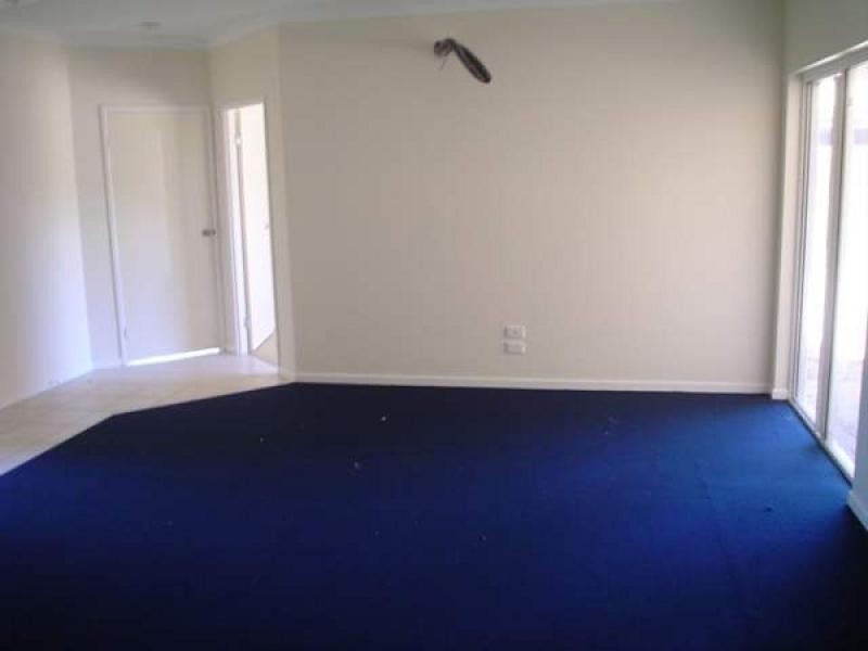 8 Beachside Place, Shoal Point QLD 4750