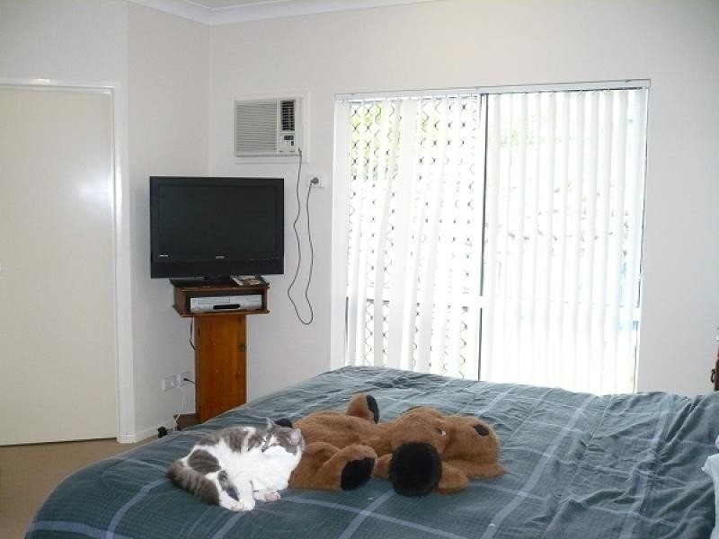 8 Beachside Place, Shoal Point QLD 4750