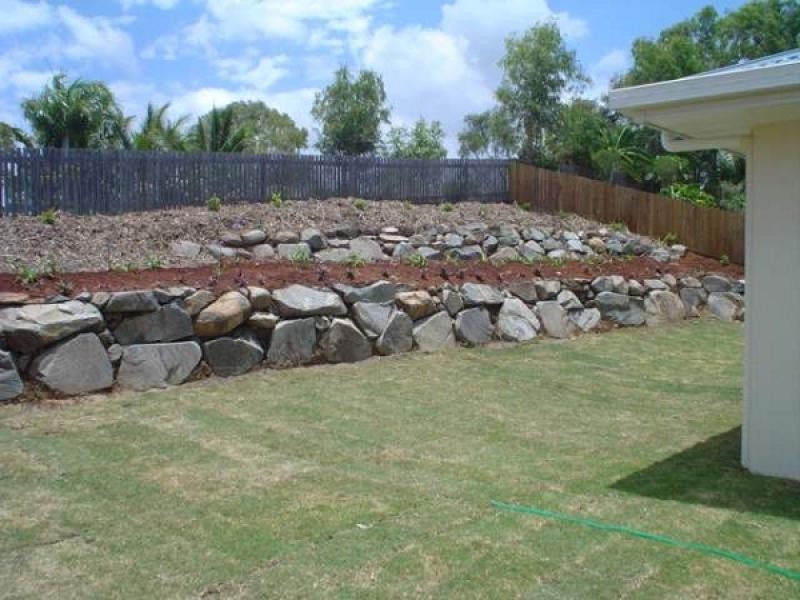 8 Beachside Place, Shoal Point QLD 4750