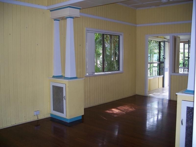 10 Oak Street, Andergrove QLD 4740