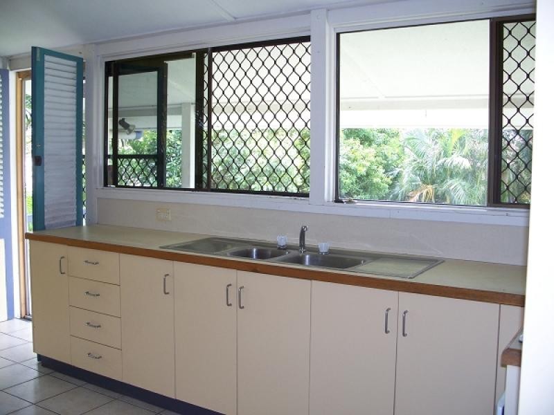 10 Oak Street, Andergrove QLD 4740