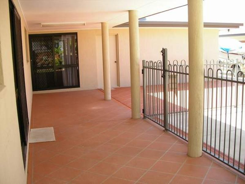 8 Starboard Circuit, Shoal Point QLD 4750