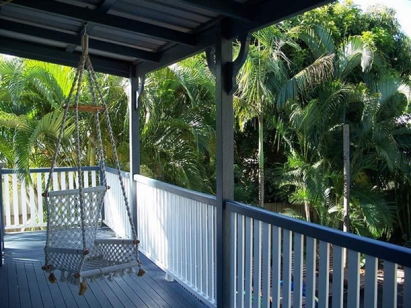 4 Hayes Avenue, Bucasia QLD 4750