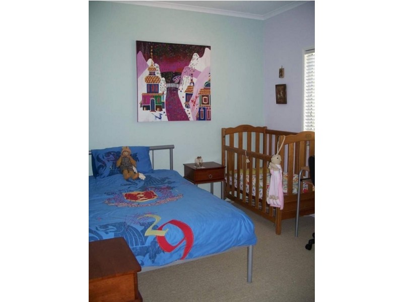 4 Hayes Avenue, Bucasia QLD 4750