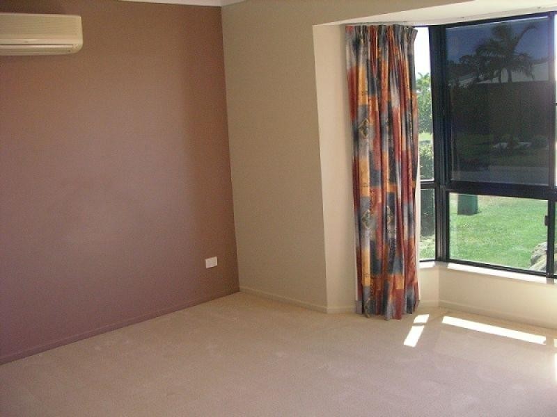 8 Starboard Circuit, Shoal Point QLD 4750