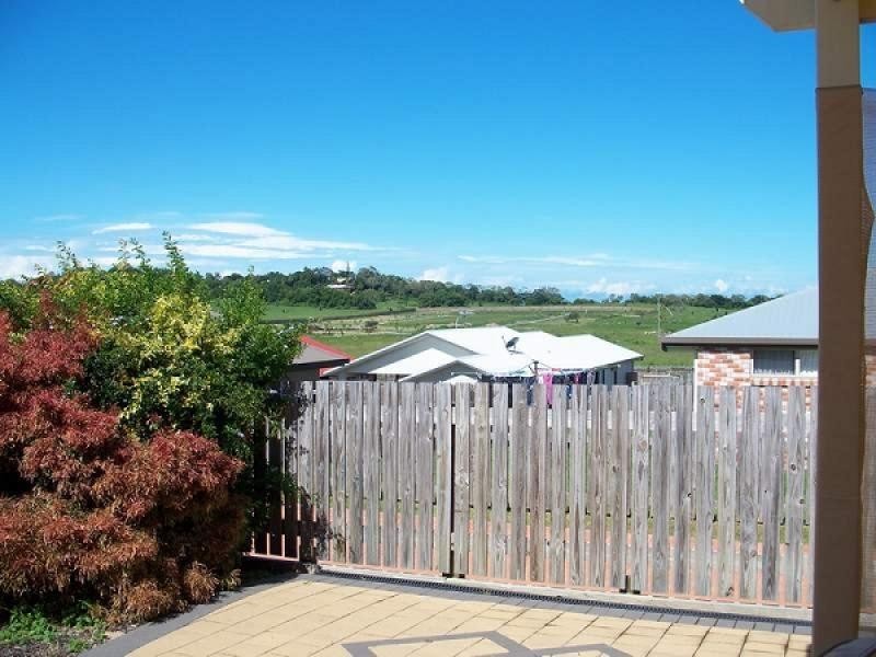 1 Sharp Street, Rural View QLD 4740