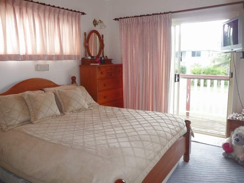 100 Rasmussen Avenue, Salonika Beach QLD 4740