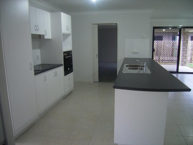 36 JASMINE DRIVE, Blacks Beach QLD 4740