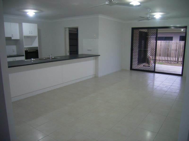 36 JASMINE DRIVE, Blacks Beach QLD 4740