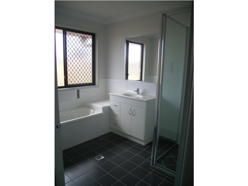 36 JASMINE DRIVE, Blacks Beach QLD 4740