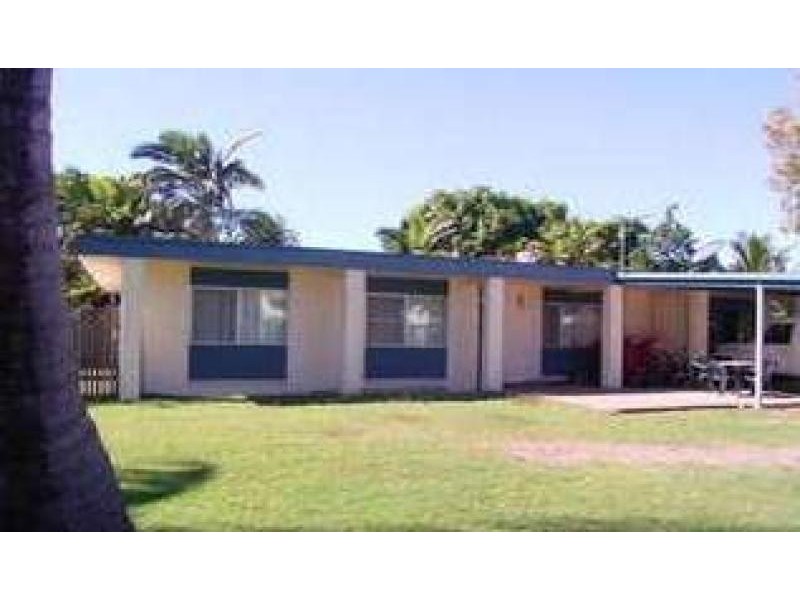22 BRAMPTON AVENUE, Bucasia QLD 4750