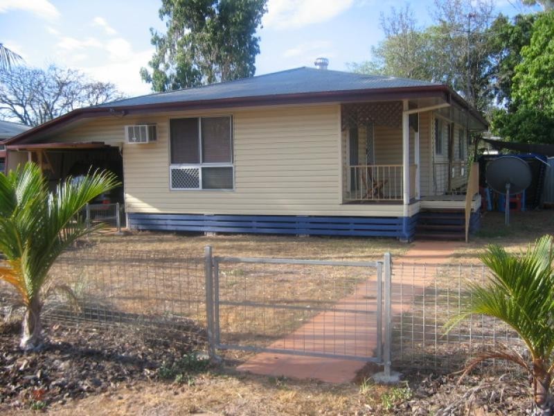 40 LEICHHARDT DRIVE, Moranbah QLD 4744
