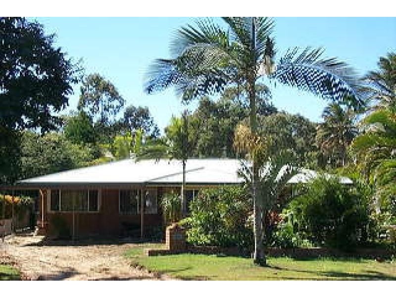 3 BRAMPTON AVENUE, Bucasia QLD 4750