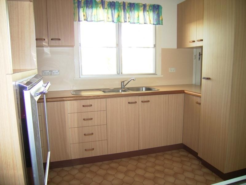 9 WEIR STREET, East Mackay QLD 4740