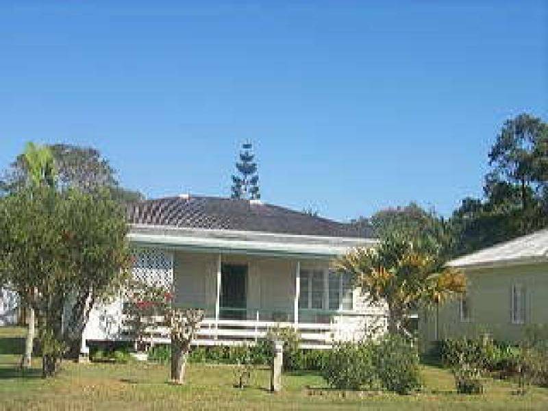 10 HOCKEN STREET, North Mackay QLD 4740