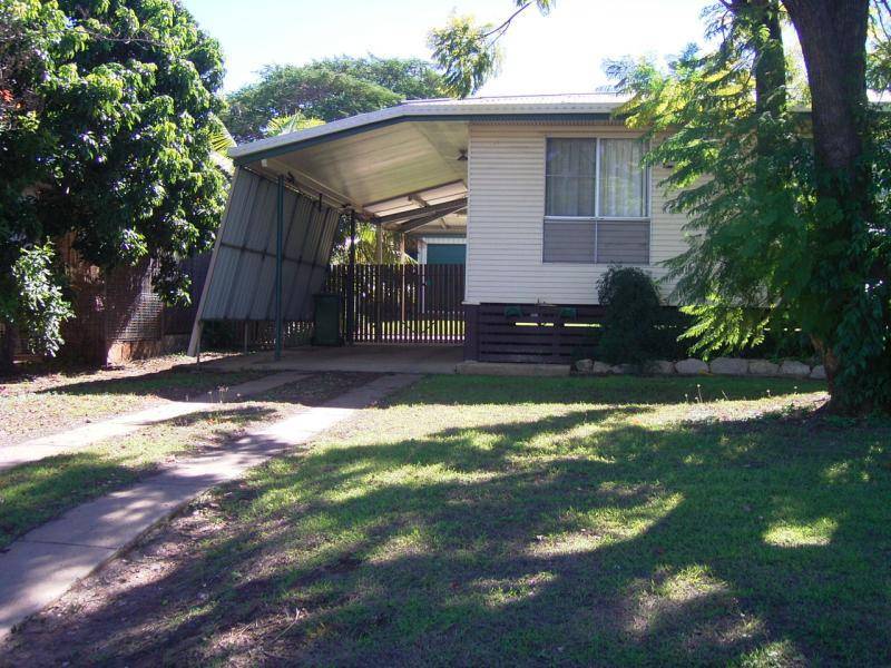 27 CONNOR DRIVE, Moranbah QLD 4744