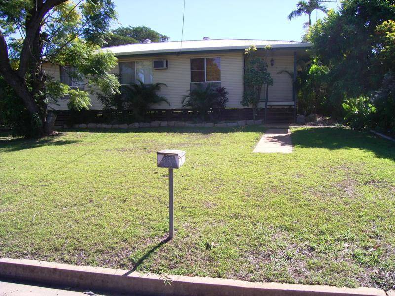 27 CONNOR DRIVE, Moranbah QLD 4744