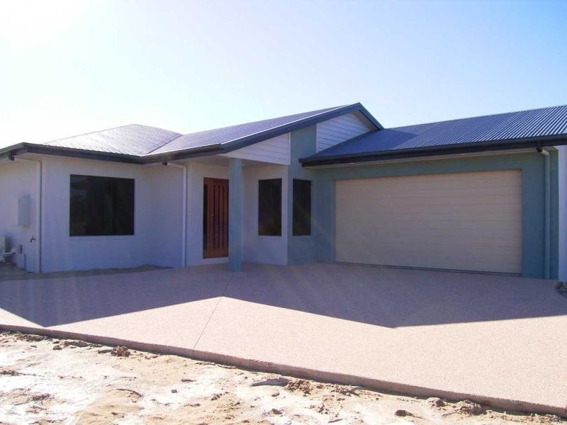 1 CORELLA WAY, Blacks Beach QLD 4740