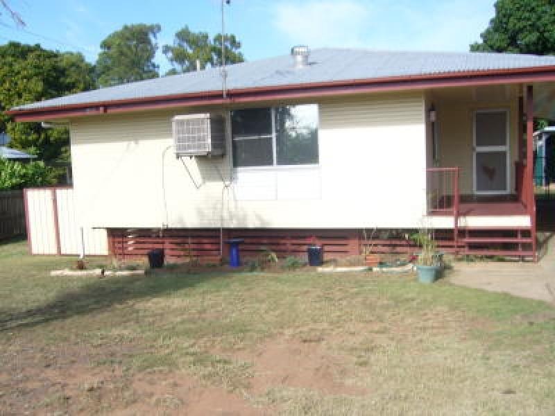 15 FRASER STREET, Moranbah QLD 4744