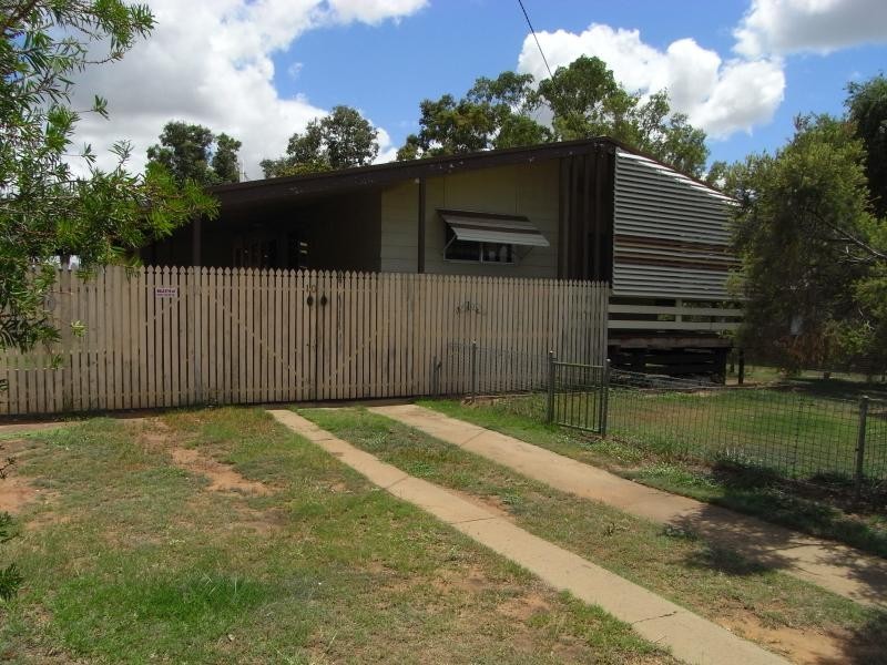 10 FLOHR DRIVE, Moranbah QLD 4744