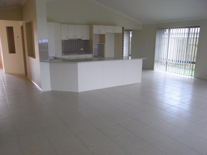 14 ULLADULLA STREET, Blacks Beach QLD 4740