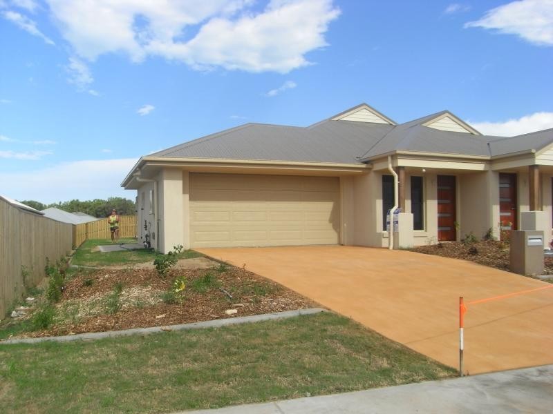 Unit 1/23 WHITEHAVEN DRIVE, Blacks Beach QLD 4740