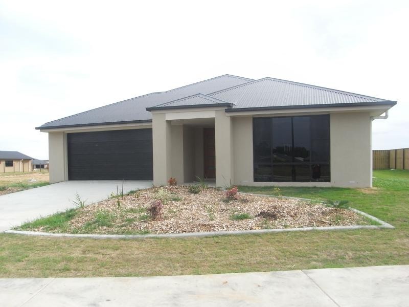 52 WHITEHAVEN DRIVE, Blacks Beach QLD 4740