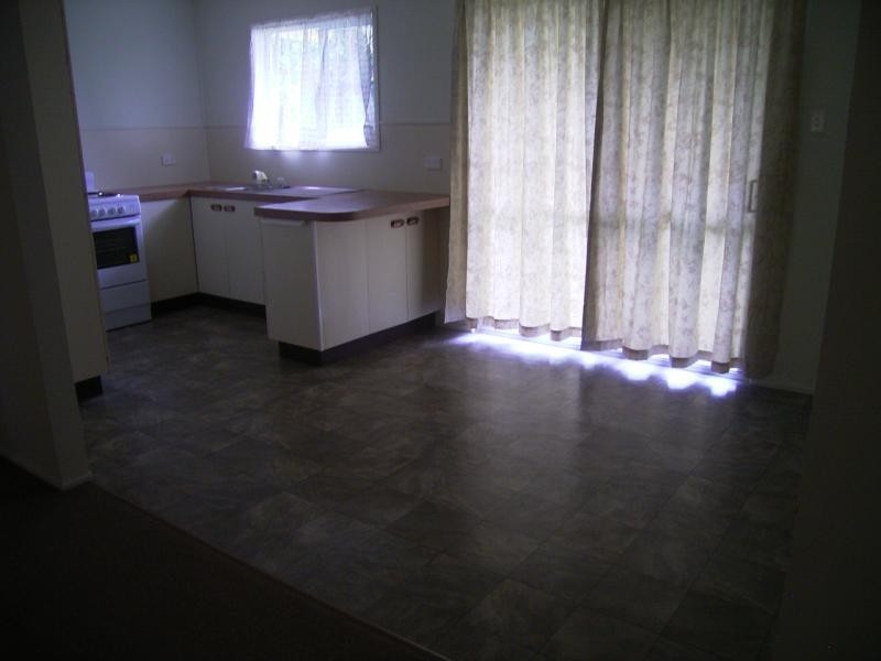 6 DENMAN AVENUE, Shoal Point QLD 4750