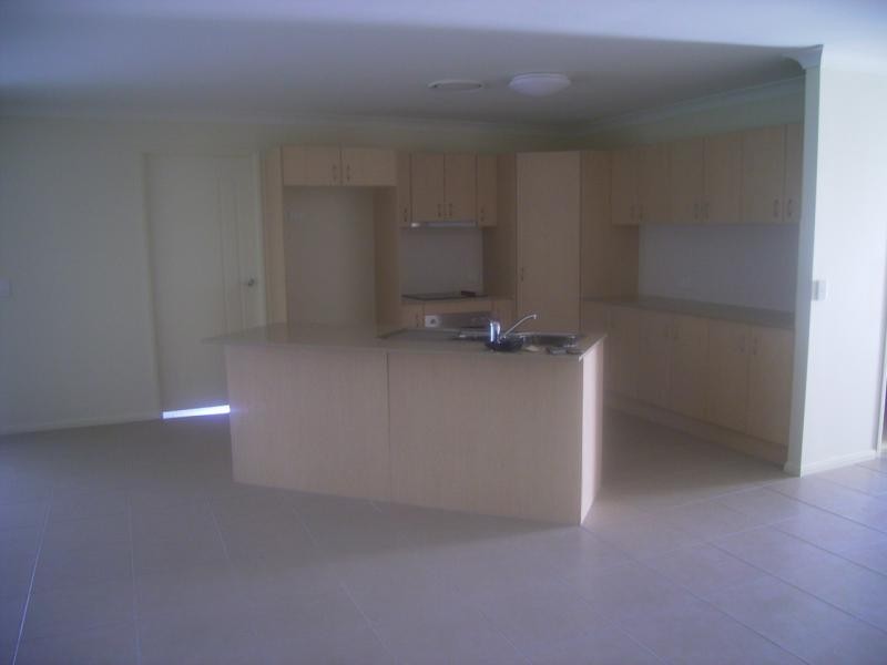 6 ULLADULLA STREET, Blacks Beach QLD 4740