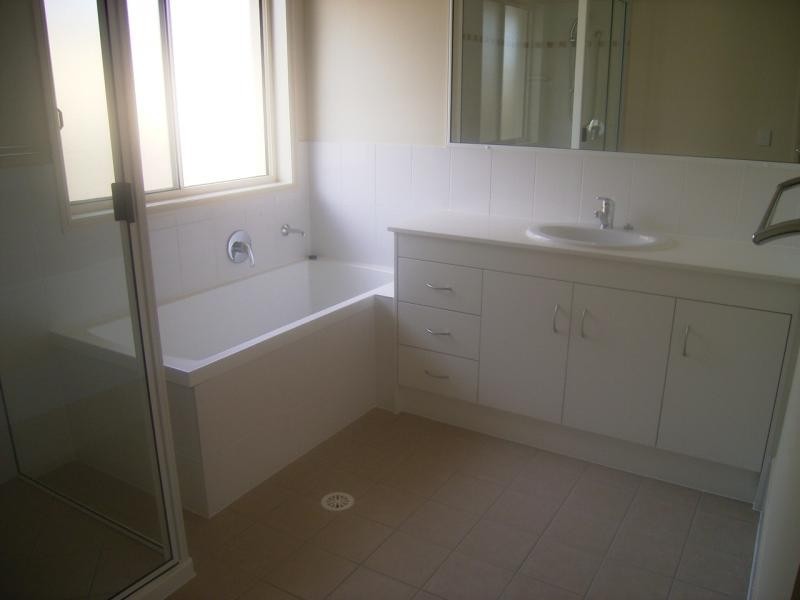 6 ULLADULLA STREET, Blacks Beach QLD 4740