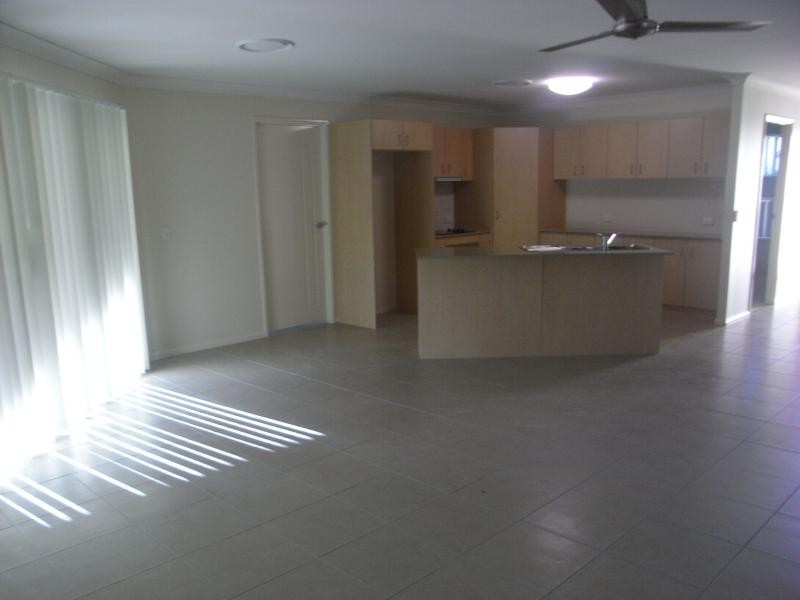 6 ULLADULLA STREET, Blacks Beach QLD 4740