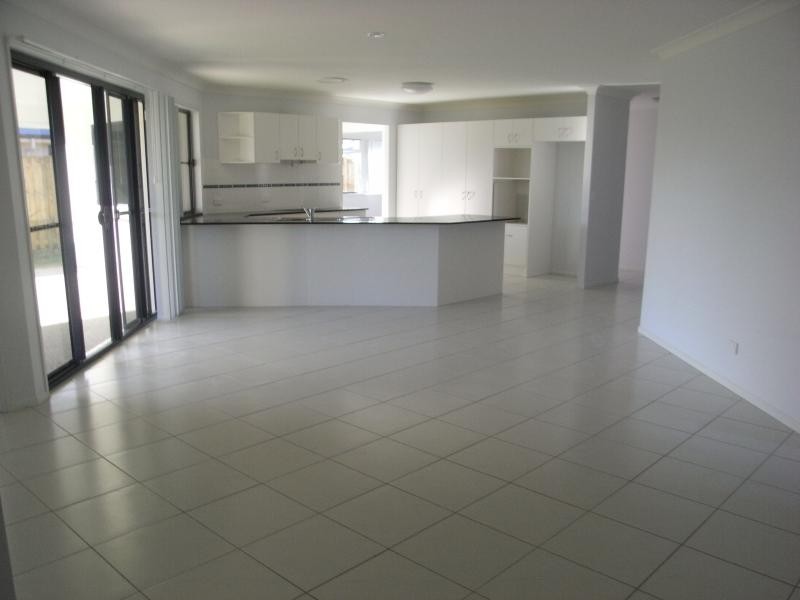 12 ULLADULLA STREET, Blacks Beach QLD 4740