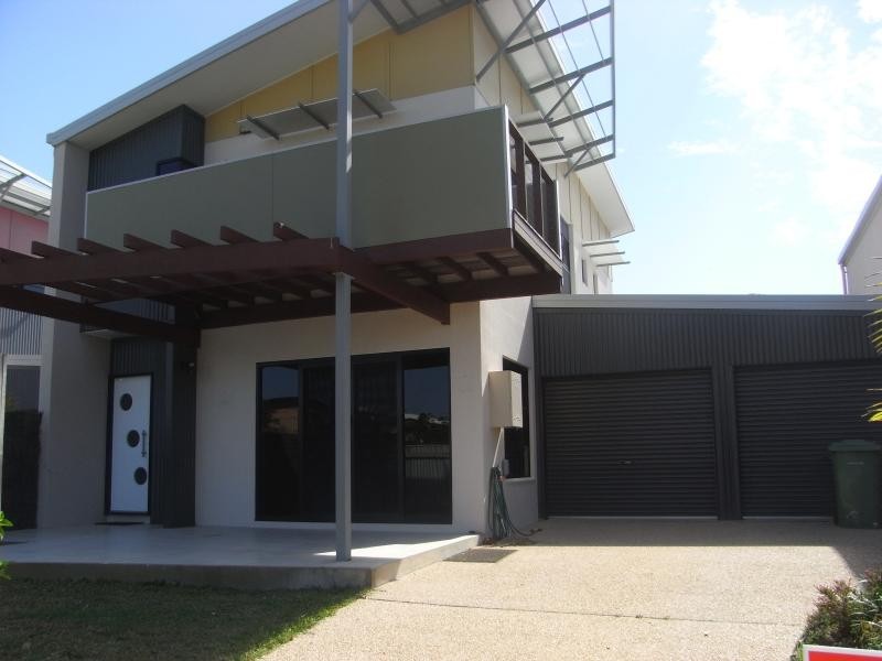 45 B HICKS ROAD, Glenella QLD 4740