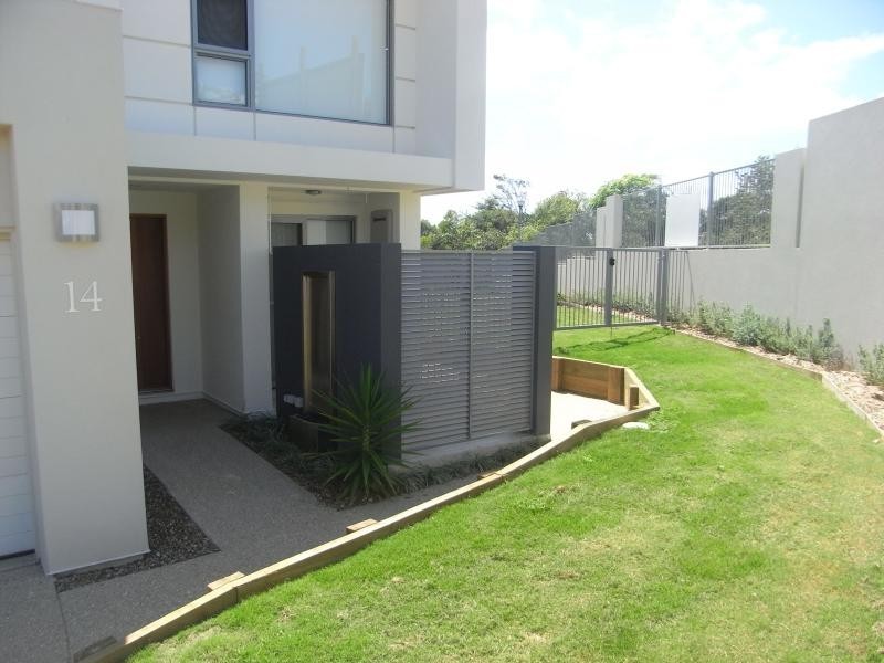 Unit 14/ SEA JEWEL, BELANGASON WAY, Shoal Point QLD 4750