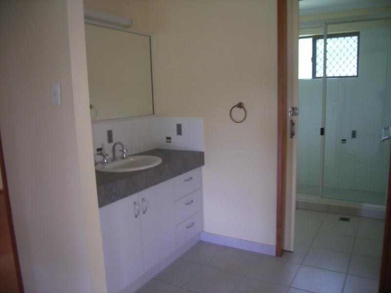 10 ANTHONY VELLA STREET, Rural View QLD 4740