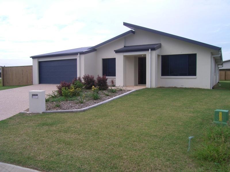 11 BOMBO COURT, Blacks Beach QLD 4740