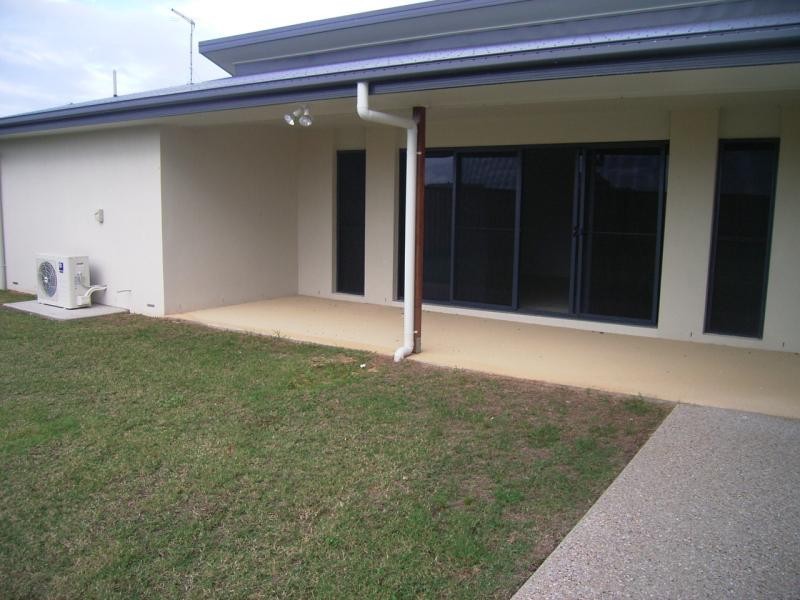 11 BOMBO COURT, Blacks Beach QLD 4740