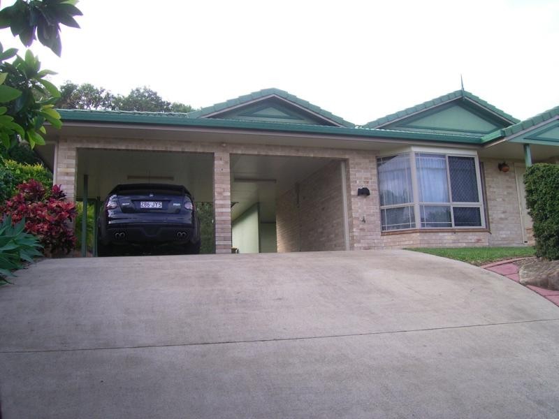 8 MCLAUGHLIN DRIVE, Eimeo QLD 4740