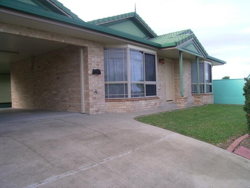 8 MCLAUGHLIN DRIVE, Eimeo QLD 4740