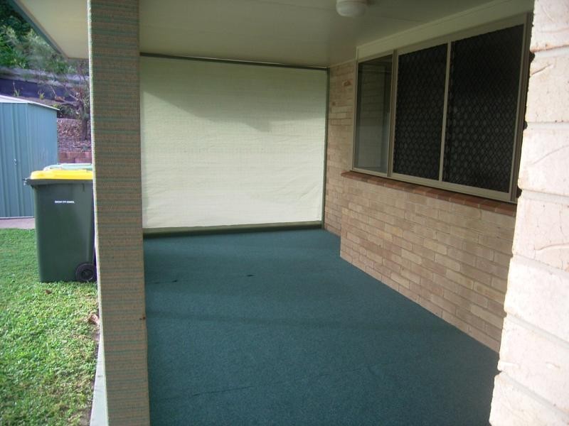 8 MCLAUGHLIN DRIVE, Eimeo QLD 4740