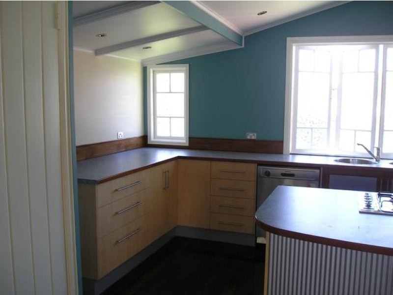 12 MOORE STREET, Mackay QLD 4740