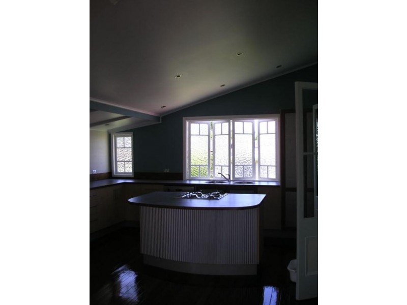 12 MOORE STREET, Mackay QLD 4740