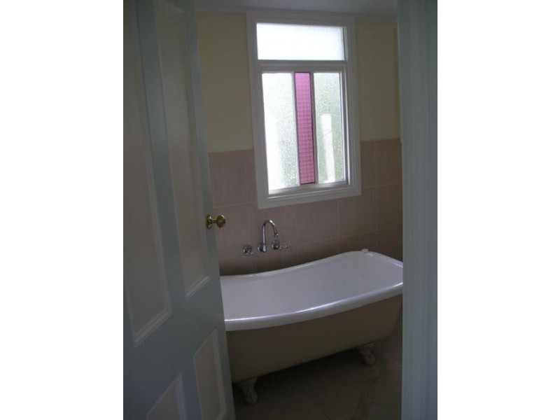 12 MOORE STREET, Mackay QLD 4740