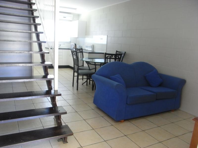 3/18 TAY STREET, South Mackay QLD 4740