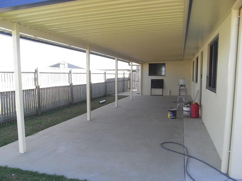 66 VICTOR AVENUE, Glenella QLD 4740