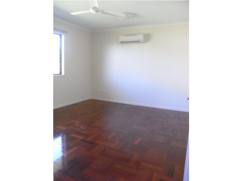 66 VICTOR AVENUE, Glenella QLD 4740